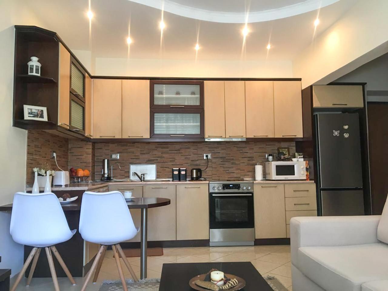 Sofia'S Modern Apartment Gjirokaster Ngoại thất bức ảnh