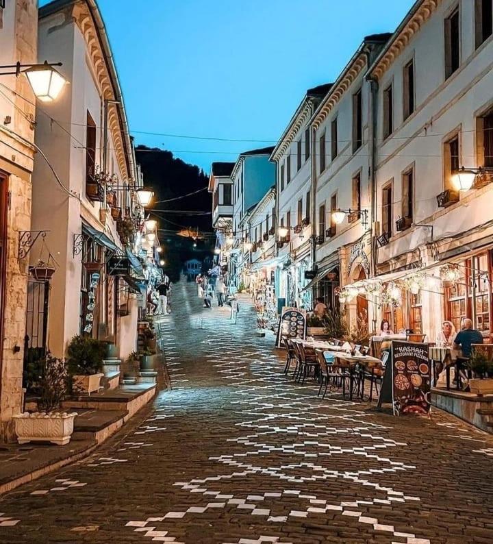 Sofia'S Modern Apartment Gjirokaster Ngoại thất bức ảnh